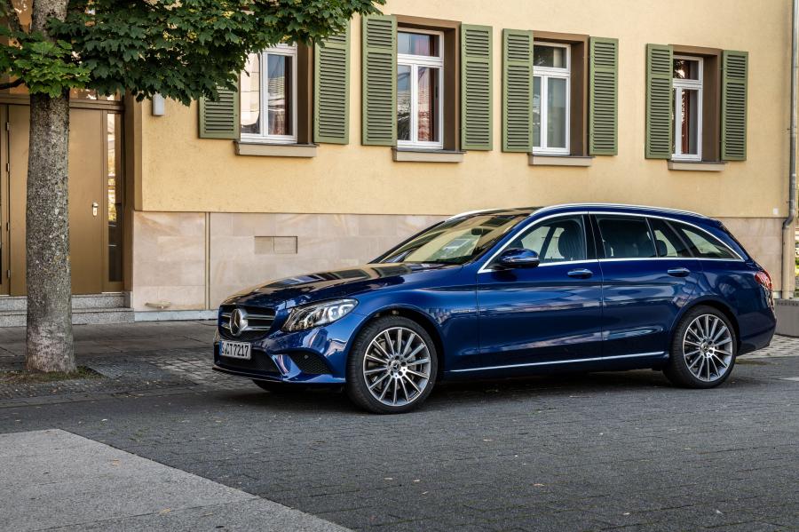  Mercedes-Benz C300 de Estate (S205) 2018 года  (WW) (фото 17 из 17)